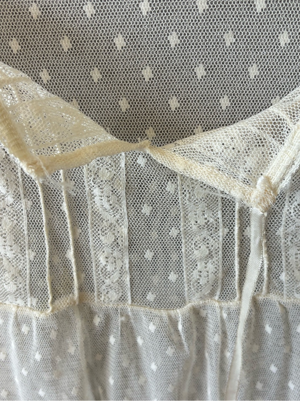 Sheer Ivory Lace Dot Boho camisole No size tag, large? Pit to pit 19, length 24. - Picture 2 of 4